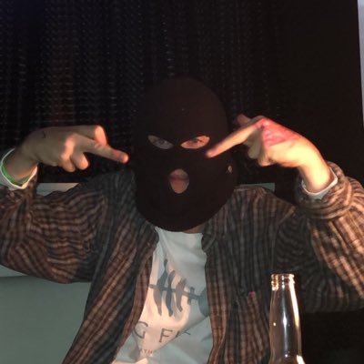 SKI MASK WEARING GYPSY