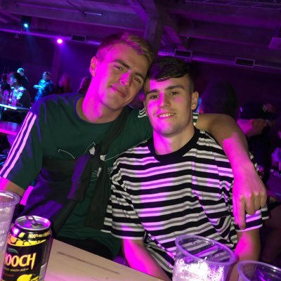 weemanronza's profile picture. 