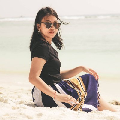 misspalmera's profile picture. Honestly, I don't know much.


#ExpatErix 🌏