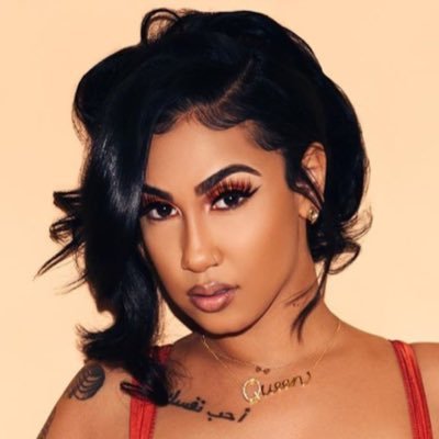 Your source for all things related to Queen Naija’s Style! Fan account 🧡