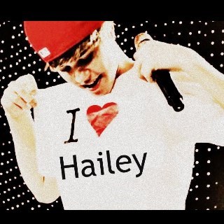 HawkyBabeee's profile picture. 