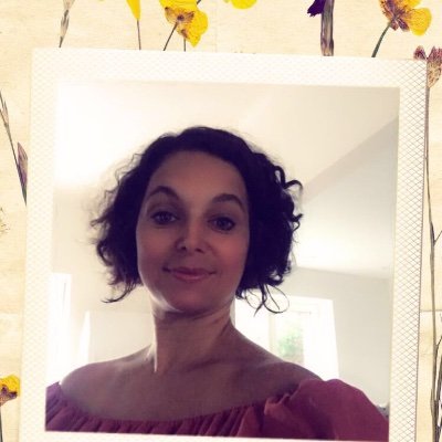 ViherWhite's profile picture. Diplomat and mum, way too loud