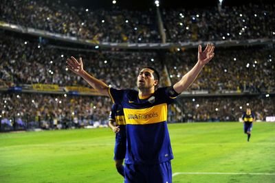 Proponemos que La Bombonera se llame Estadio Juan Román Riquelme, en homenaje al máximo idolo de Boca quien tiene el record de partidos en el Patio de su casa.