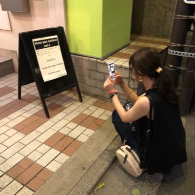 C S どうやらくすんだピンク色や灰色がかったピンク色の事をダスティーピンクと呼ぶらしい 灰色がかった くすんだピンク色ネイルって言うよりダスティーピンクネイルって言った方がオシャレだしかわいいもんね ネイル くすみピンク