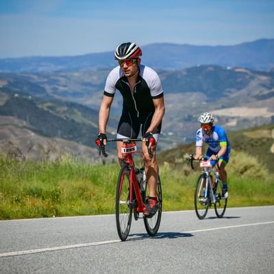 Padre de dos genios, esposo de una crack y amante de ciclismo