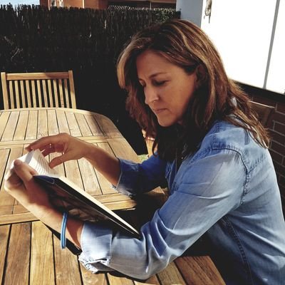 luengolucia's profile picture. Libros, libros, libros.