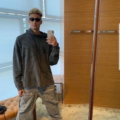 89_visions's profile picture. Just trying to expand my brand. 
Bleed the Purple and Gold. #Lakers #Chagers #Angels #Ducks #MCFC