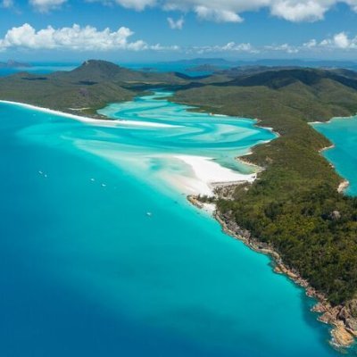 Welcome to the official Whitsundays destination Twitter feed, run by the Tourism Authority of the Whitsundays. #lovewhitsundays