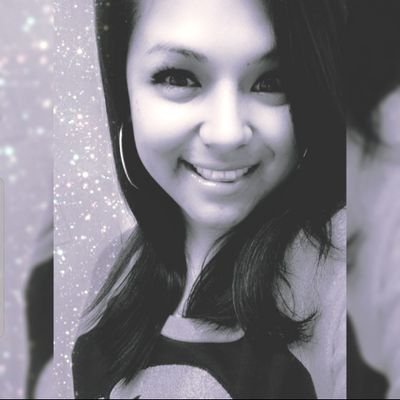 emin3mm's profile picture. i laugh at everything!