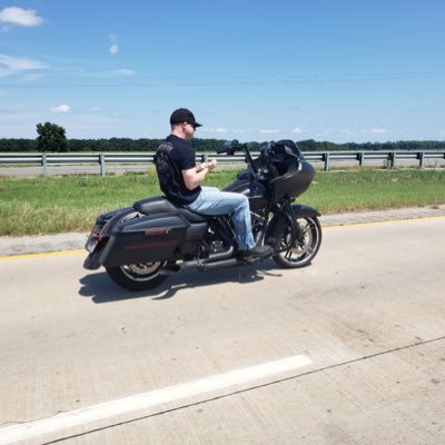 Boomer Sooner-Die Hard OU football fan, love animals, MLB