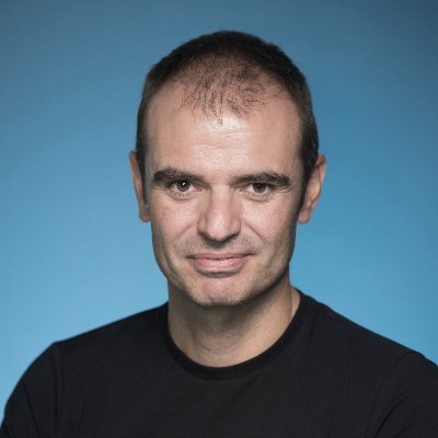 Politólogo, marketiniano y otras cosas del querer. Una foto vale lo que vale su momento. Aquí mis opiniones.