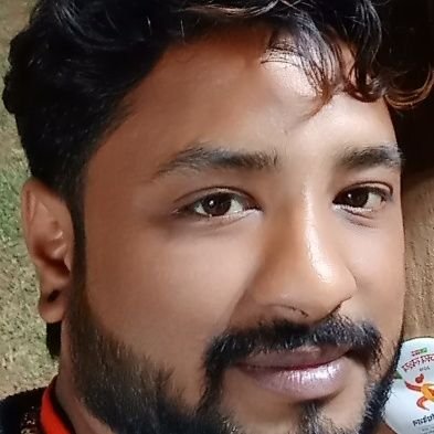 कौन कहता है कि खुशबू सिर्फ गुलाब के फूल मे होती है जालिम! कमल का बटन दबा के देखो पुरा हिन्दुस्तान महकेगा-.....