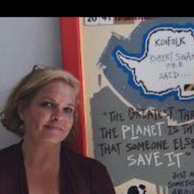 I text my daughters too much, and ❤️aquaponics, making kombucha,sustainability, and teaching with living things and dangerous tools. @WazobiaArts Sac cofounder