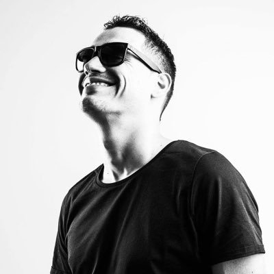 Techno Dj/ Producer - Portugal https://t.co/A4dVGCg5aZ
Bookings: Tina@orbit-booking.com