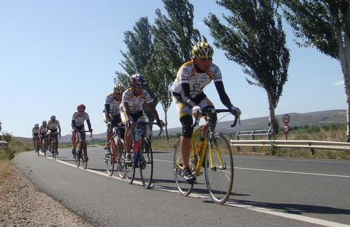 CRODRIGO88's profile picture. Ingeniero pone en un papel que llevo por la carpeta y de vez en cuando me gusta jugar a ser ciclista. Mas zaragocista que un tonto!