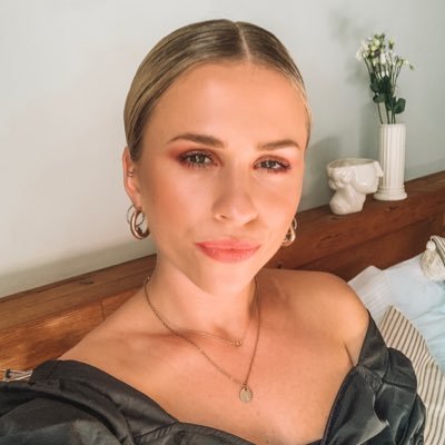 MariPracharova's profile picture. 25