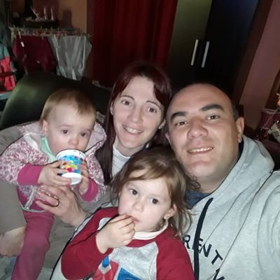 Perforista, pozos de agua. De Centro-Izquierda. Papa de 3, en pareja con la mejor madre del mundo. No escapo de las discusiones.