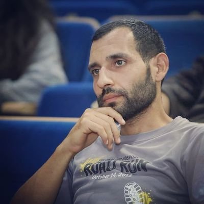 Informaticien, enseignant à l'école primaire, et UX Designer.
Abonné la cinémathèque Tunisienne, photographe, et membre actif à Vélorution Tunisie.