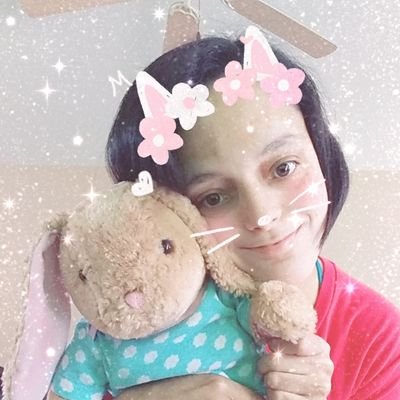 hi my name is Stephanie I'm really into kpop. my favorite k-pop groups are 2ne1, B1A4, Ukiss, Cross Gene,VIXX, BTS,Got7, Oh My Girl,F(x) and many lol😂