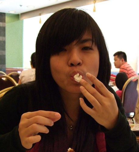 ininike's profile picture. just me