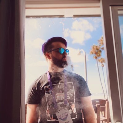Motivated streamer with a desire to entertain. (I also have a nice beard)