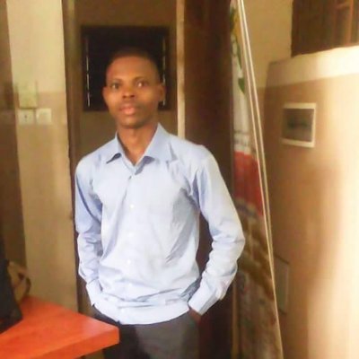 Romuald AFFEDJOU est un jeune journaliste Béninois passionné des questions parlementaires. Il est aussi scénariste-multimédia et enseignant .