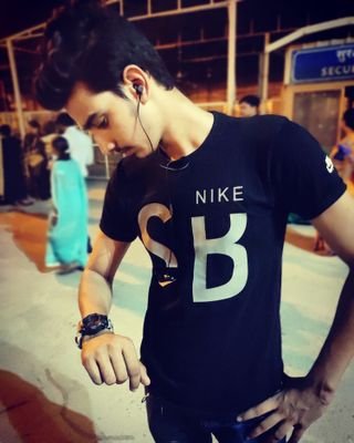 69Varunsingh's profile picture. #gurjar💪
wanna serve the nation as navy officer👮
state player in cricket🏏
cricket is my temple and ms dhone is god😍😍