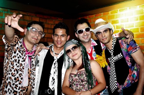 PARA SUA FESTA, FORMATURA, E EVENTOS... É COM A ROSA MADALENA !!!!!
Msn: bandarosamadalena@hotmail.com , add aí !!!