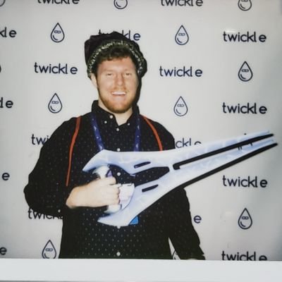 Saixolotl's profile picture. (He/Him) College student, bee-sting survivor, toilet paper up and over the roll kinda guy. I play both PS4 and PC because Mom took my Xbox