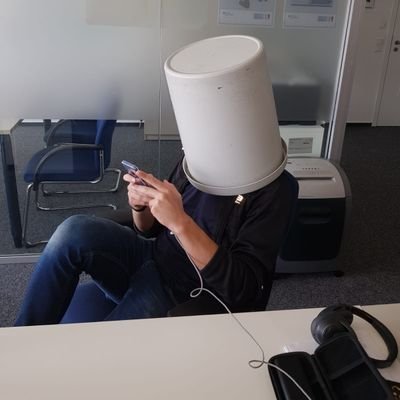 LuKe_1337's profile picture. Studied computer science (B. Sc.) | working in cyber security | Passionate football fan (FCN❤️🖤) and gamer | M❤️