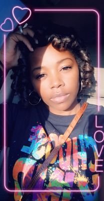 AimeeCHarris228's profile picture. Smooches