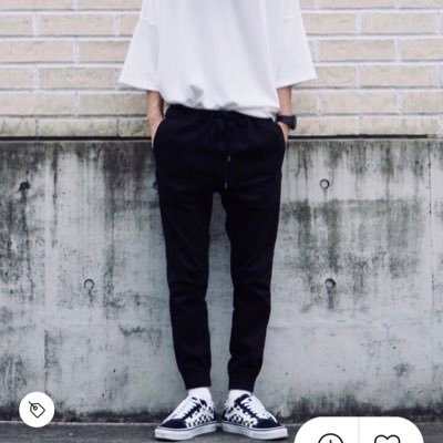 QFCROvWfcD1bENR's profile picture.