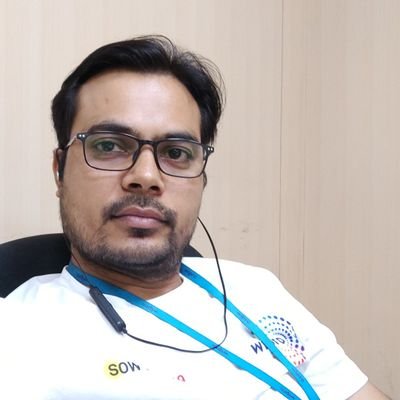 kabhi kabhi likh liya karta hu.... Dil ki baat lafjo me Kah diya karta hu,
me jab aur jaag nahin pata tab thoda sa so liya karta hu.