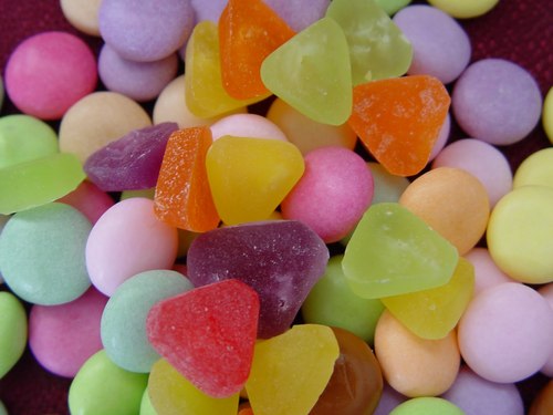 Dropsfashion's profile picture. Duas amigas amantes da moda em meio a correria do dia a dia. Tentando de forma rápida, adquirir e repassar informações do meio fashion.