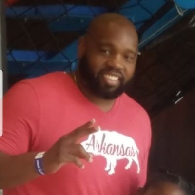 A sports fanatic, but most importantly a God fanatic! Kansas City Chiefs fan!