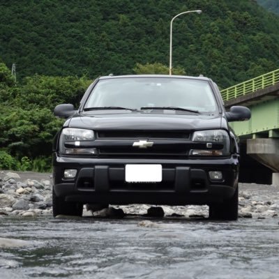 けー トレイザー On Twitter 俺は 普通に煽られる メリット アメ車だけど 立体駐車場とか少し狭い所も行ける デメリット 燃費が悪いのは覚悟してたが やはり悪い 高速だと風に負ける とりあえず アメ車に乗ってると楽しくて 嫌な事とかも忘れられる