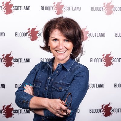 I write books, plant things & talk out loud. Presenter of @TBLTartanNoir Podcast. Proud owner of https://t.co/YI7p7UOeBM  Agent @Jobbiebell @BLM_agency