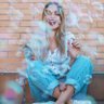SuzyBubblesx's profile picture. suzy a lady #resist who is irresista bubble loves  good food,music lipstick and shoes  #COYS 💙 #THFC  save nhs  .. Be kind ✨