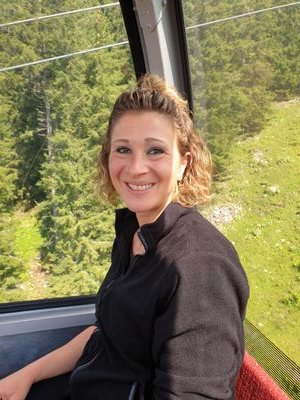 Krmel80726372's profile picture. Deutsch-Geo-Lehrerin, Online-Zeitungsmacherin, technikverrückt,  Kopf-Herz-Hand-Mensch, #twitterlehrerzimmer