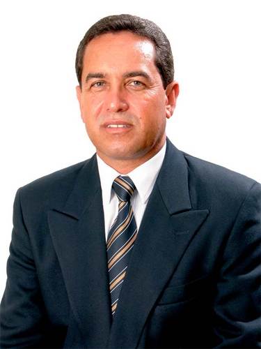 Advogado, Pós in Constitucional, Civil/Proc.Civil, Membro TED VII ,ex-Assessor Especial,@sdmetropolitano,Fundador do PSDB , Palmeiras, Barcos, Land Rover..