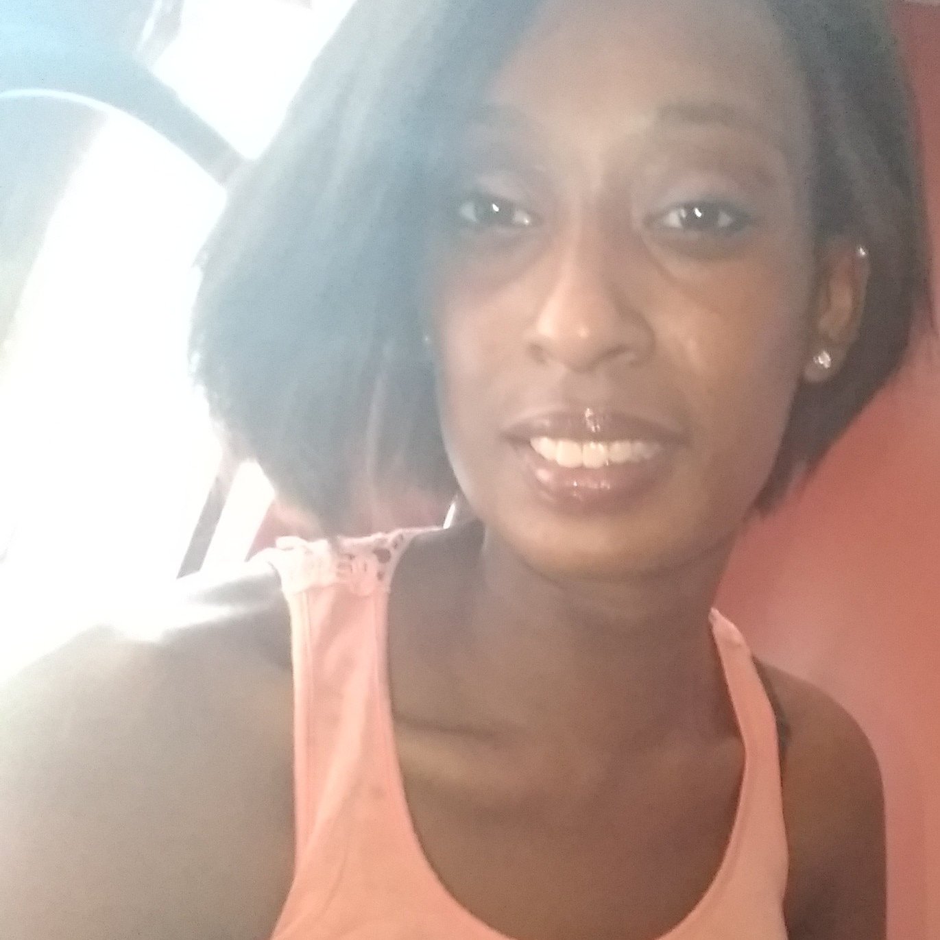 MoniqueManego's profile picture. 