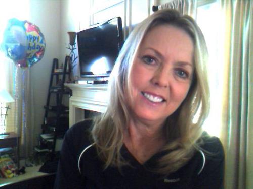 dorharbin's profile picture. Try to be healthy w/o being obnoxious. Vegan. Disney obsessed! Lover of books and the beach!