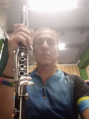 Ciclista y clarinetisto