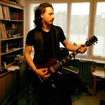 Alex22dmln's profile picture. 