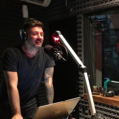 yosoyvillano's profile picture. Hago V de Villano Podcast historias de Música, Rock y Metal.
Melomano perdido
Fan de los comics
En Instagram soy @villanomarcelo