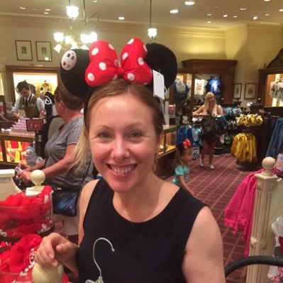 BradleyLinzi's profile picture. 