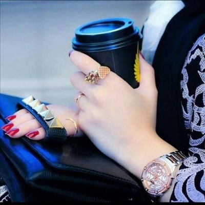 لا اله إلا انت سبحانك اني كنت من الظالمين💓
اهلاويه انا والفخر ليا 😘😘😘
