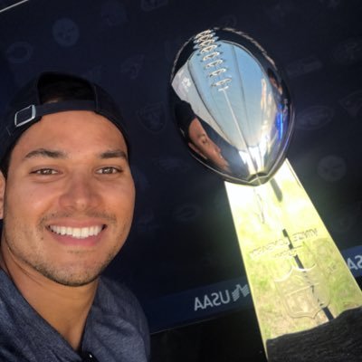 ELCarlosSanchez's profile picture. Bayamón, Puerto Rico. Kennesaw State University Alum🦉#Boricua 🇵🇷 #catholic🇻🇦 #HeatLifer🏀 #Dolfan🐬🏈#LosBravos⚾️ #GoGators🐊 #VaquerosAhí🤠