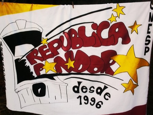 A República Feminina mais antiga de Araraquara. Desde 1996.
A república que ESTORA - Recuse imitações! ;D