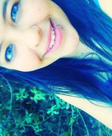 estudante , 16 anos viciada em musica , internet e fotos! Follow me :)